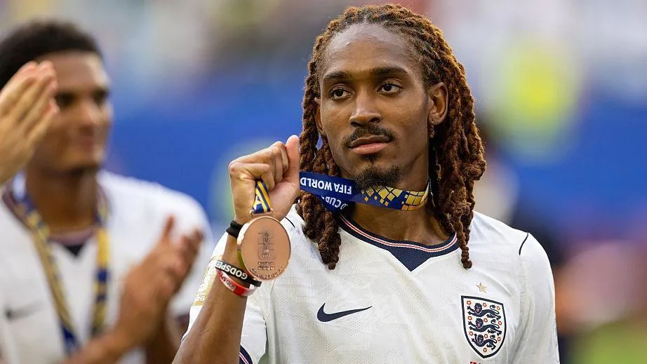 Inter Milan in Advanced Talks to Sign Tottenham Defender Djed Spence in £25.6m Deal